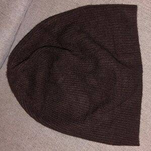 ARITIZIA ALXILIARY 100% Cashmere Beanie Hat. Chocolate Brown.